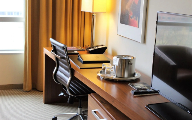 I Hotel And Illinois Conference Center