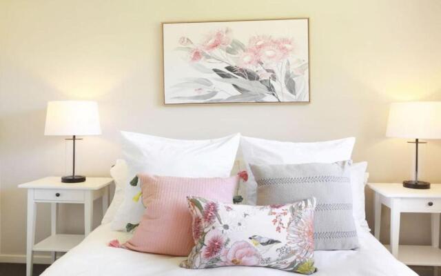 That Pink House! - comfortable home away from home