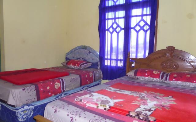 Lawang Sari Homestay