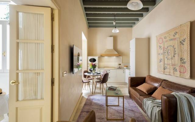 CH Apartments Rooftop Terrace