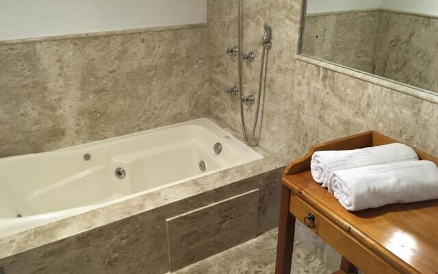 Farina Park Hotel