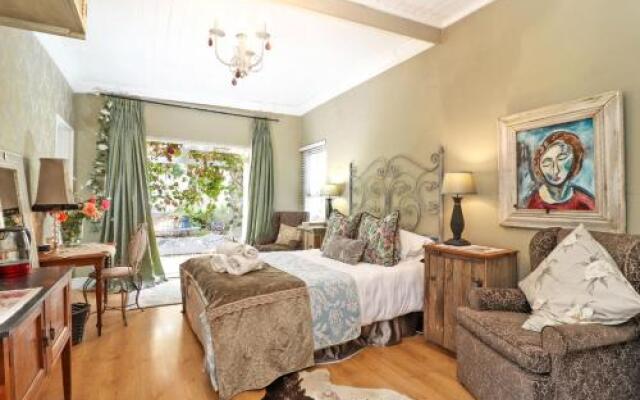 Three Oaks Bed  Breakfast