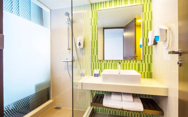 Thavorn Palm Beach Resort Phuket