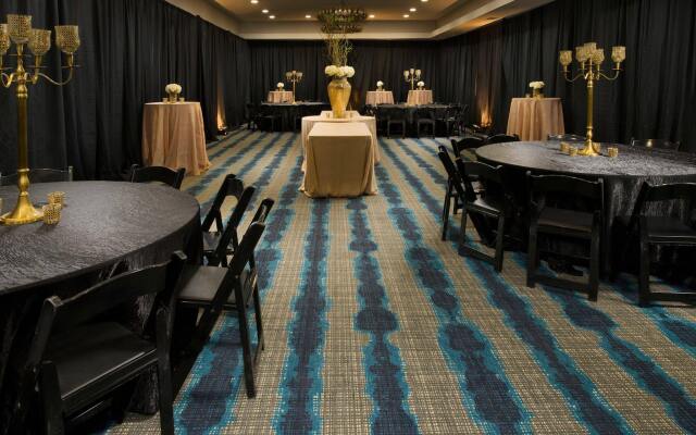 Holiday Inn Express & Suites Waco South by IHG