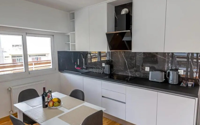 Faliro lux apartment by the sea vipgreece