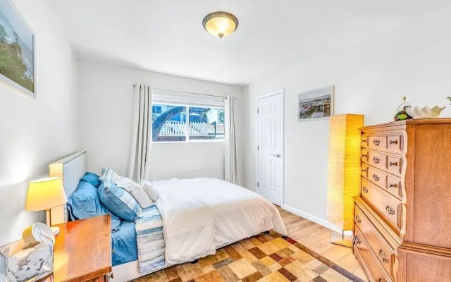 Cozy Oaks - A Coastal Getaway With Idyllic Scenery!