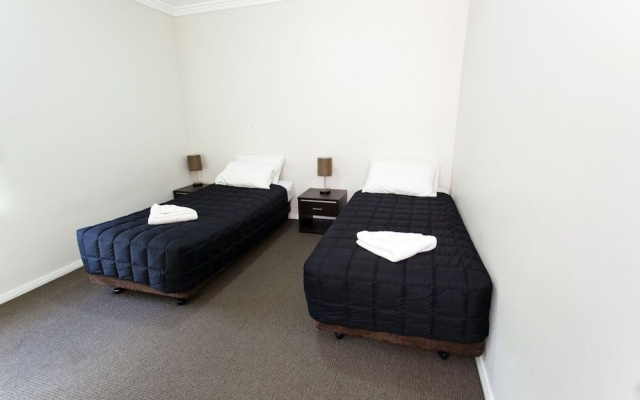Bluegum Apartments Newcastle – Guest Rooms – Newcastle