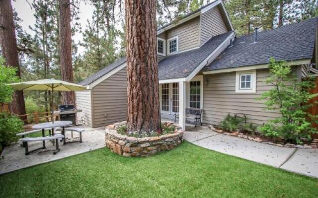 Casa Oso Grande by RedAwning