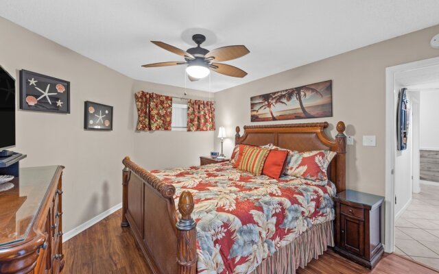 Aquavista Condominiums by Realjoy Vacations