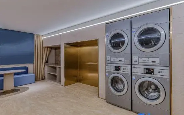 HanTing Hotel (Ganzi Litang 318 Guodao)