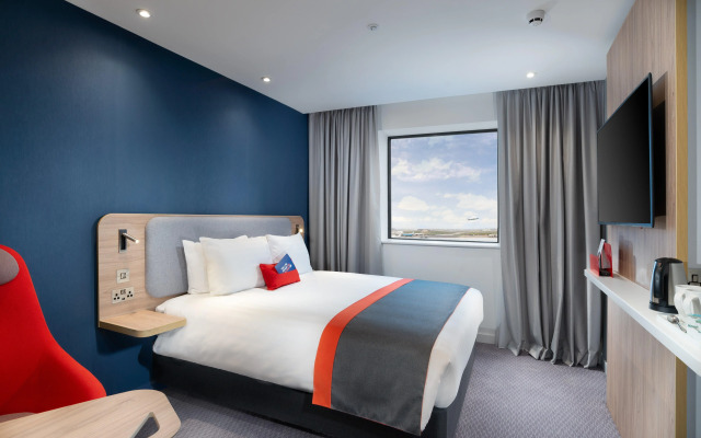 Holiday Inn Express London Heathrow T4 by IHG