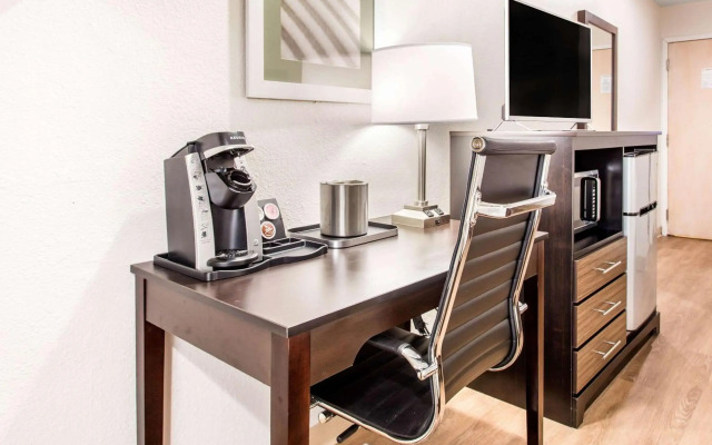 Quality Inn & Suites Myrtle Beach near Outlets