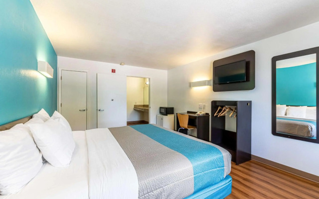 Motel 6 Georgetown, TX