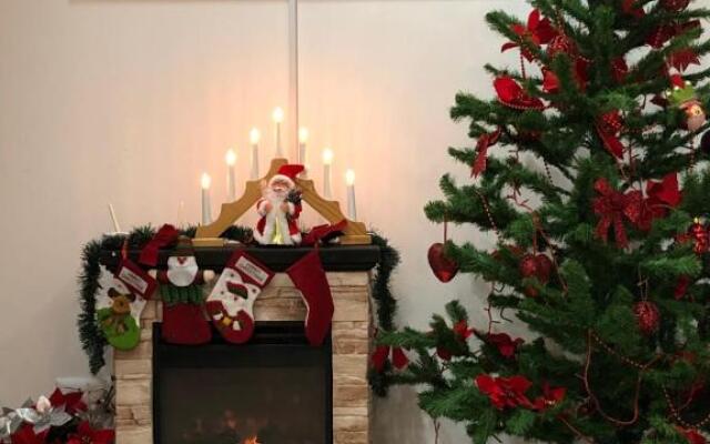 Apartament Andy Busteni 30 m de partie