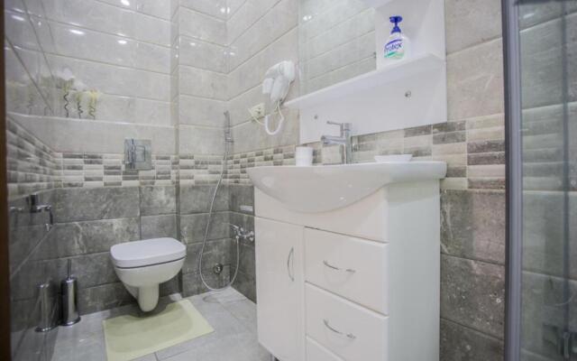 Proper Apartments In Center