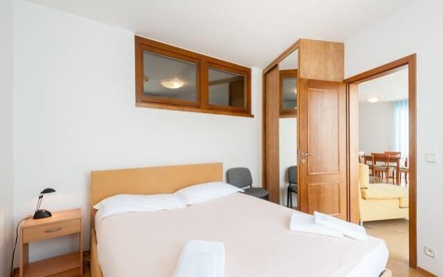 My House Travel 28 Rijna Apartment