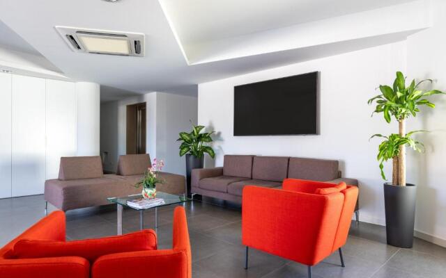 Aparthotel Grel Suite 208