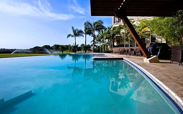 Los Altos Residences