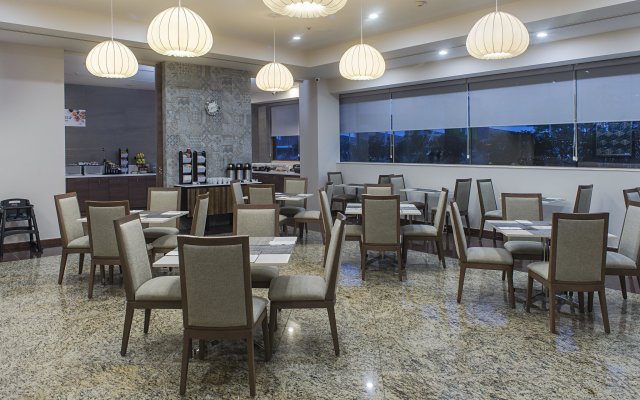 Holiday Inn Express Mexico - Toreo, an IHG Hotel