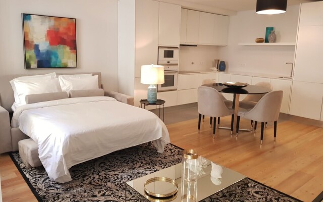 Lisbon Finestay Santana