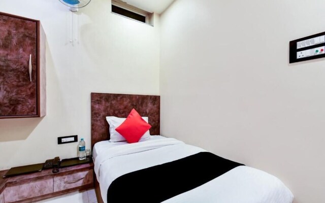 Hotel Frontier Royal