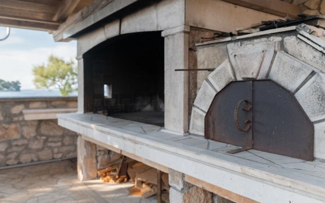 Tiho - 10m From the Beach - SA1 Potkrovlje