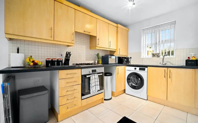 Tipton Escape Haven - 3 Bed House