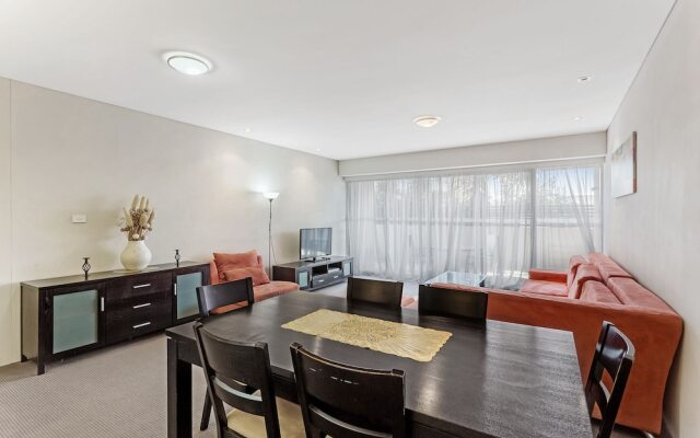 Cote D'Azur, Unit 40/61 Donald Street