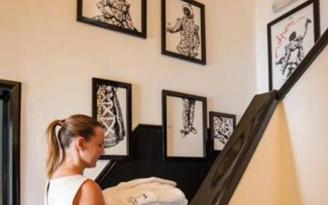 Teatro Boutique Rooms & Suites