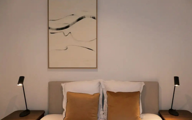 Copernic Right Luminous 2BR Apartment in Paris
