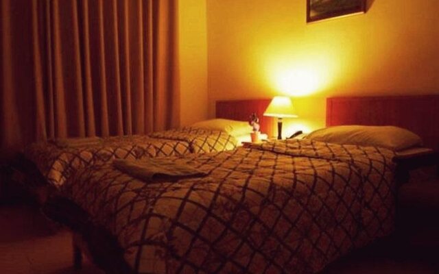 Al Jawhara Hotel Suites
