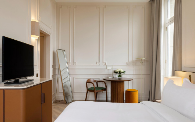 InterContinental Chantilly Chateau Mont Royal by IHG