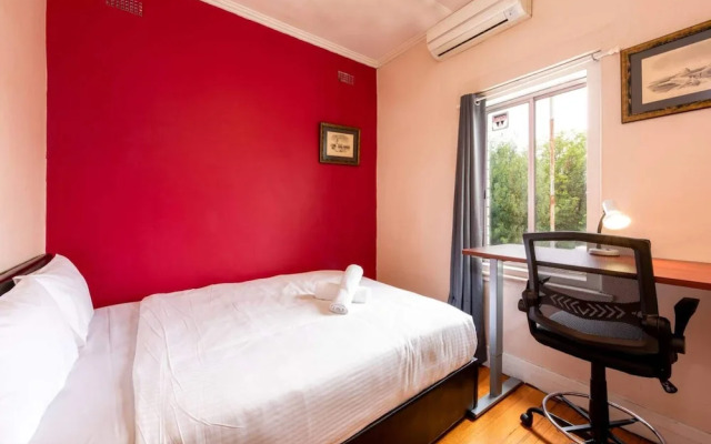 3 Bedroom Unit in the Heart of Beautiful Northcote