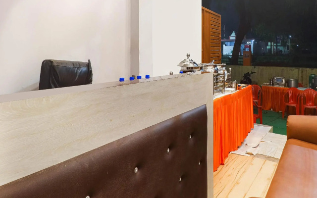 Royal Inn by OYO Rooms