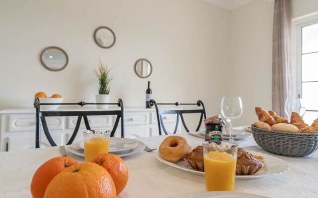 Villa Lemos by HelloVacations