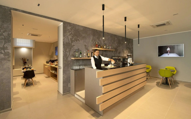 Hotel H21