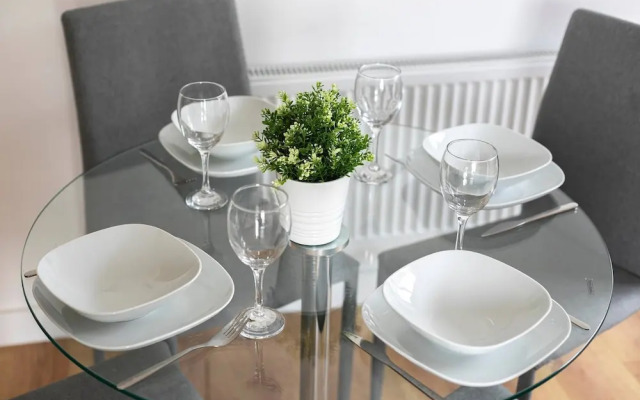 Skyvillion - Huge 4bed Apartment Wbalcony - Parking