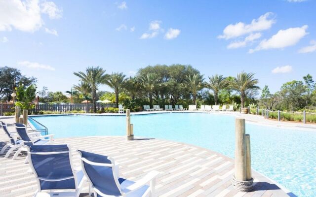 Aurora House In Davenport