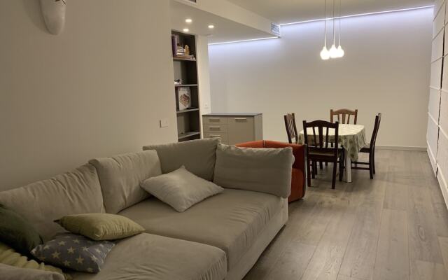 Magnolias Garda - Near Mokai Beach