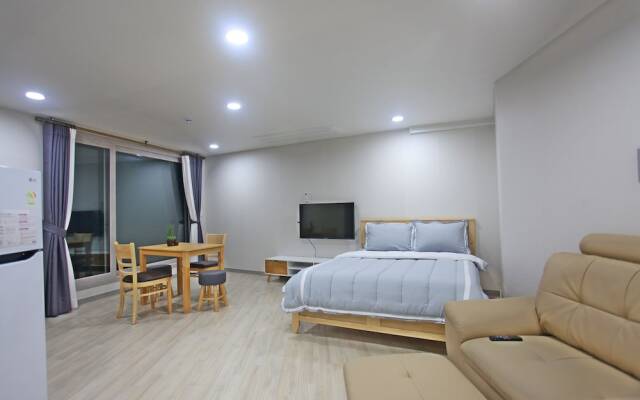 Sea and Star Pension