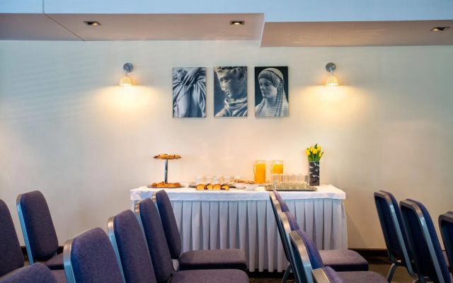 Athens Gate Hotel