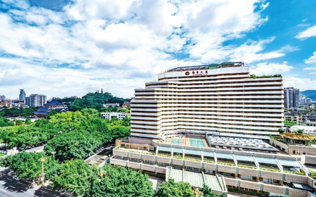 Guangdong Hotel-Free Shuttle & Registration Counter Service during Canton Fair