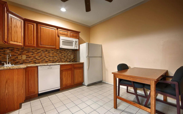 Days Inn by Wyndham Navasota