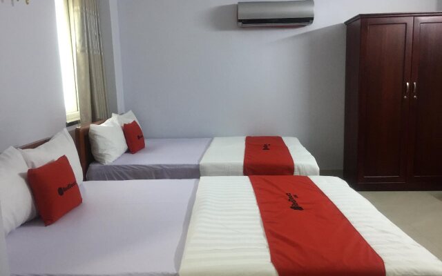 RedDoorz Near Hoa Lu Stadium