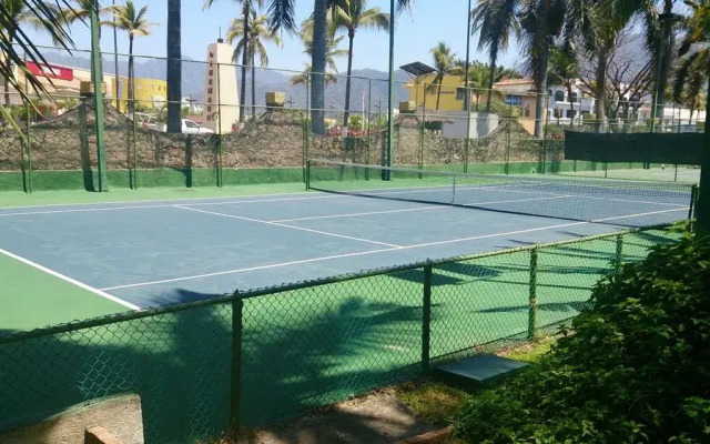 Los Tules Resort