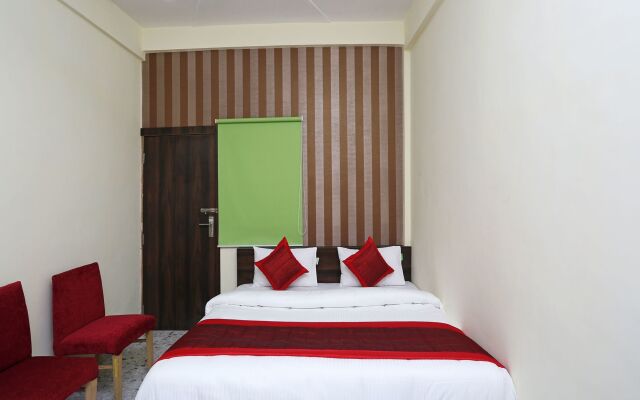FabHotel Aakarshan Paradise