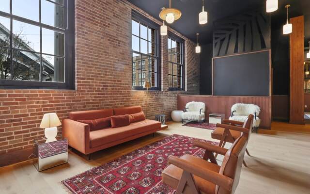 Roami at The Brassline