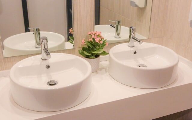 Caminha Hostel & Suites