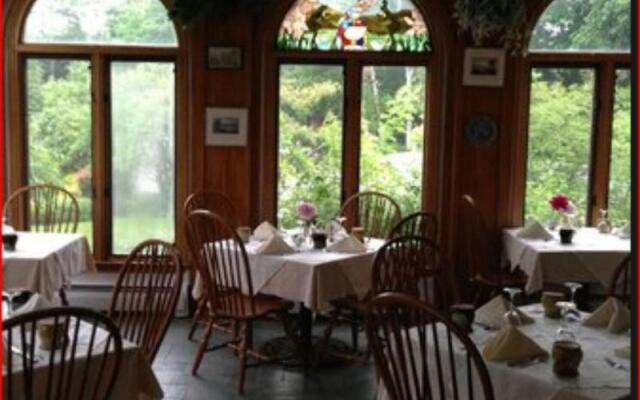 The Lilac Inn