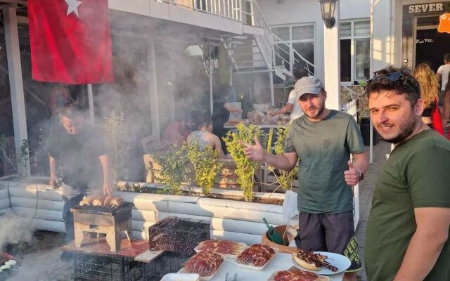 Finike Sever Otel